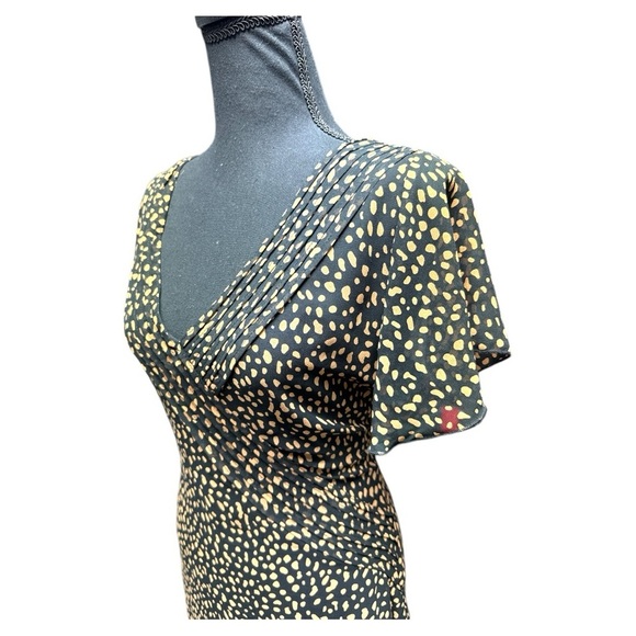 Urban Outfitters Black and Tan Flutter Sleeve Mini Dress Size Large - Picture 2 of 11